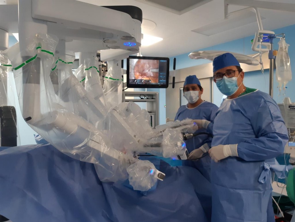 cirugia robotica en Ecuador