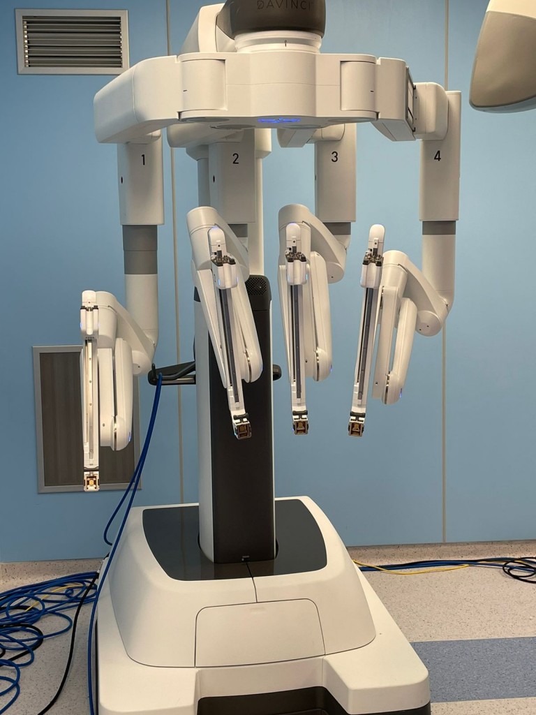 Dr. Marcos Rendón cirugía robotica